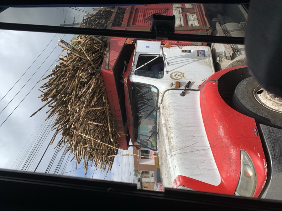 Ikshu — camion con caña