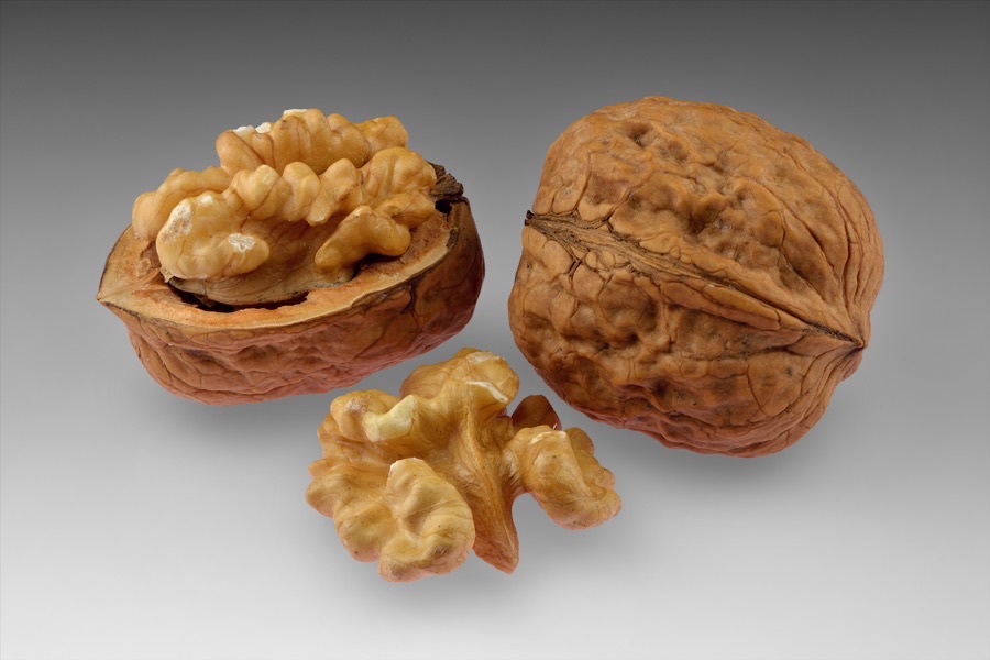 How do I tell a nut worth selling from one that is not, without cracking every one?
